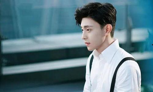 圈内爆料李现邓伦,揭秘娱乐圈的友情与竞争  第2张